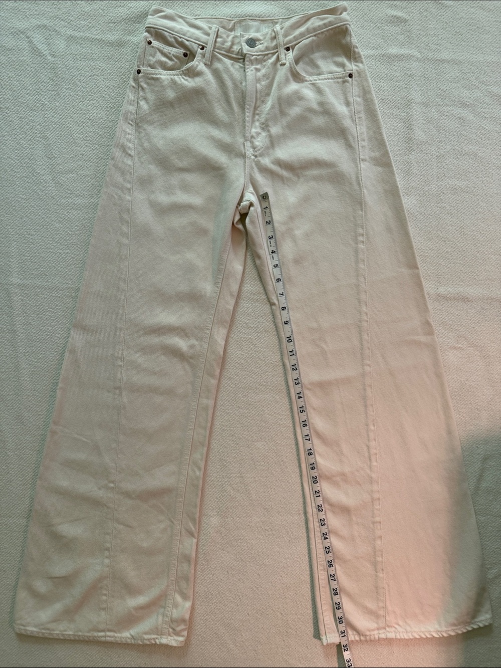 MOTHER The Lemon Twist Sneak Jeans - Picture 10 of 11